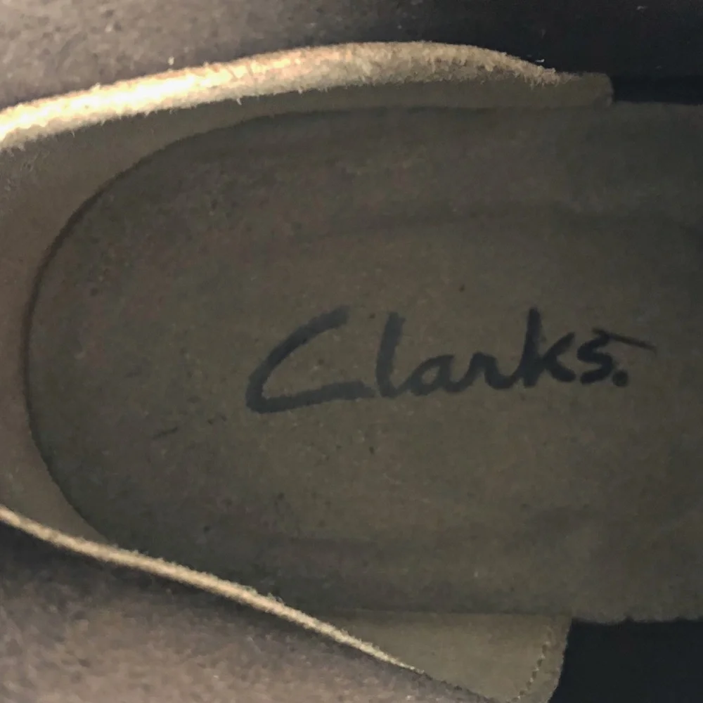 Clarks Mens Dark Brown Leather Chukka Boots Size 11.5